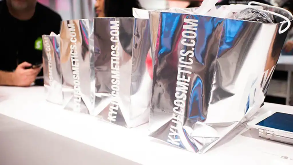 kylie jenner pop up bags, Laboratoire cosmétique Maroc