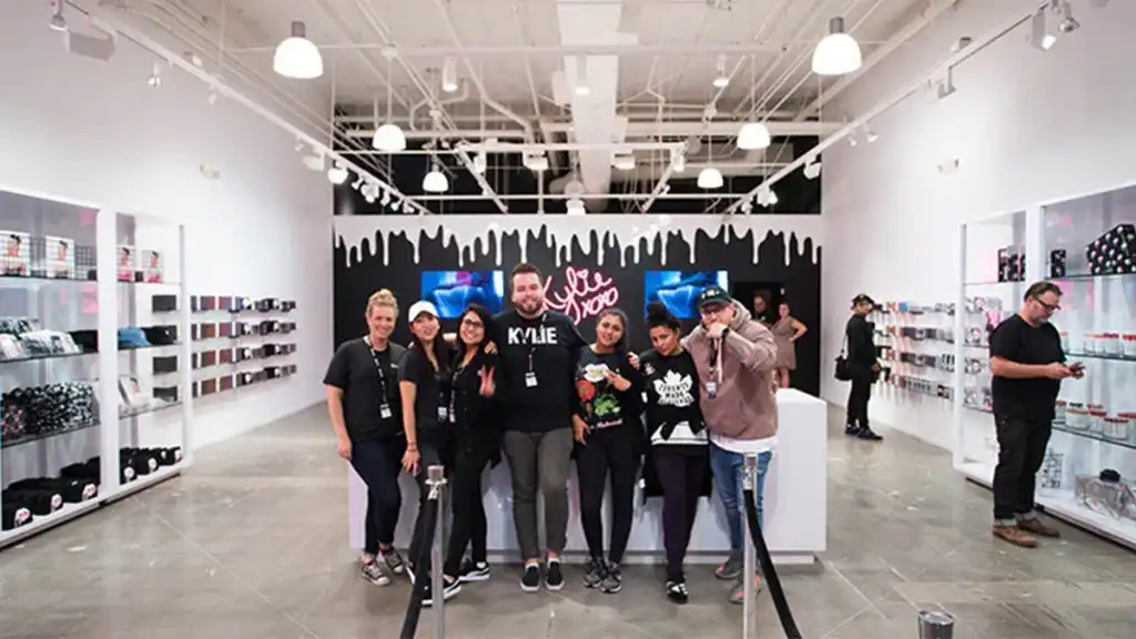 kylie jenner popup shopify, Laboratoire cosmétique Maroc